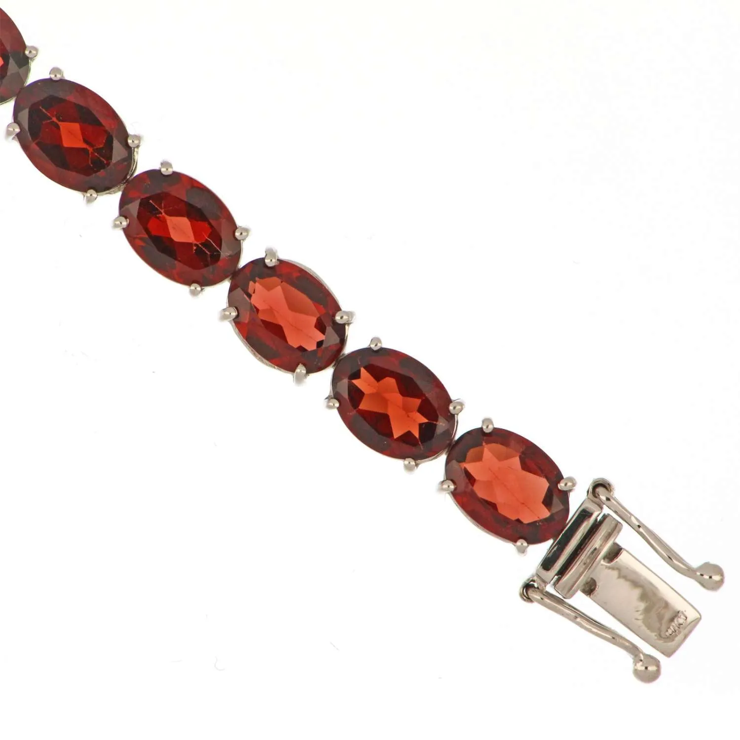 14kt white gold Garnet bracelet