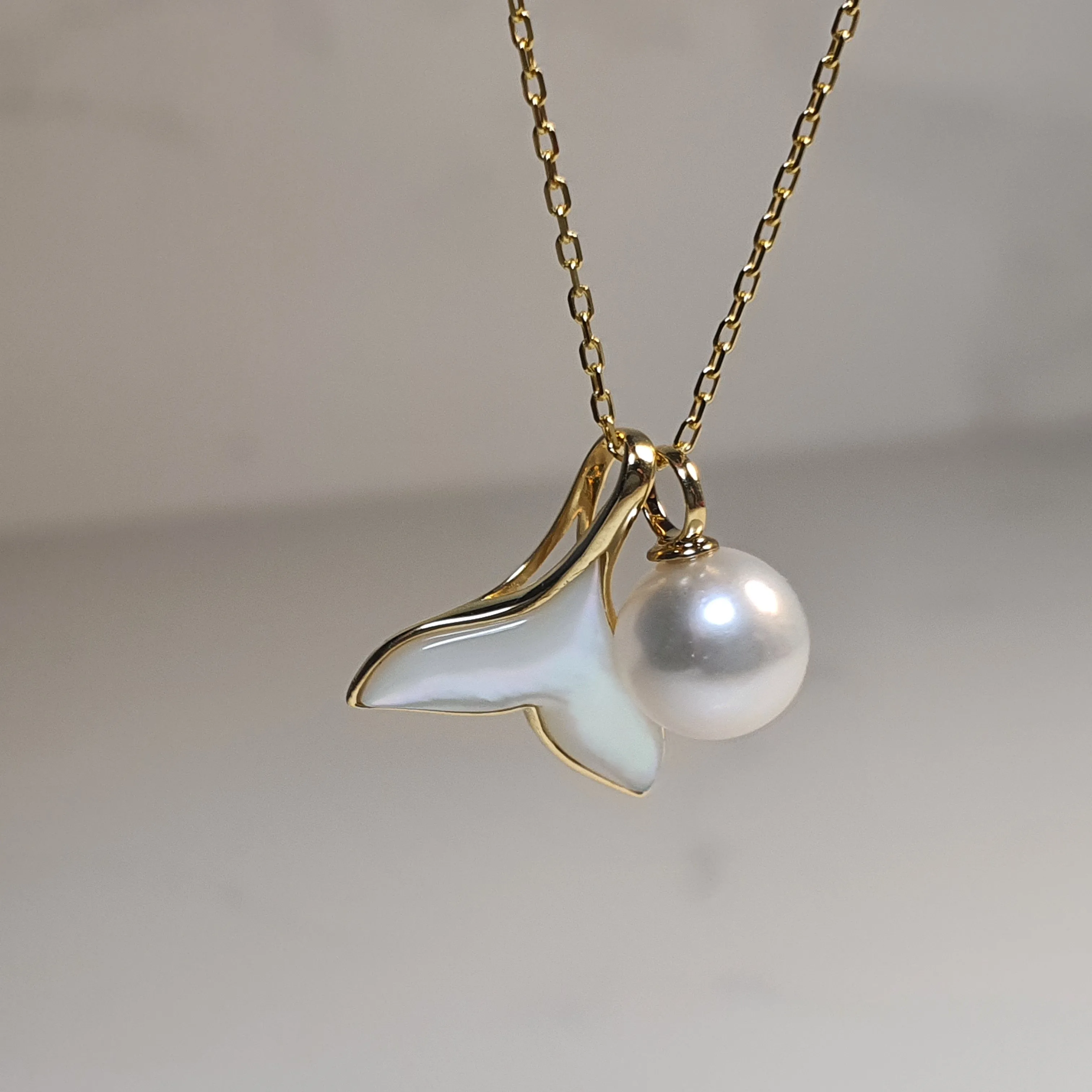 Akoya Pearl & Whale Tail Pendant   Chain, 18K Yellow Gold