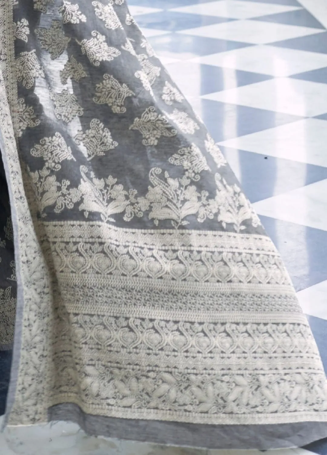 Banarasi Cotton Chikankari Weaving Saree