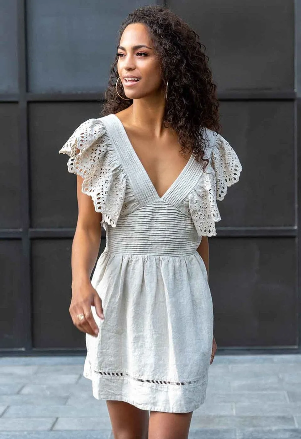 BREEZY EVENING - BRODERIE ANGLAISE LINEN MINI DRESS
