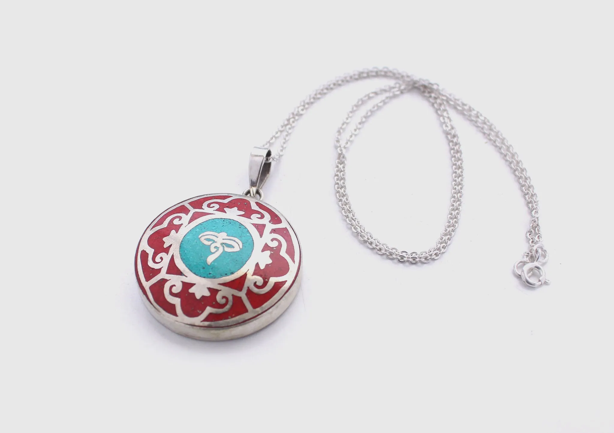 Buddha Eyes Mandala White Metal Pendant