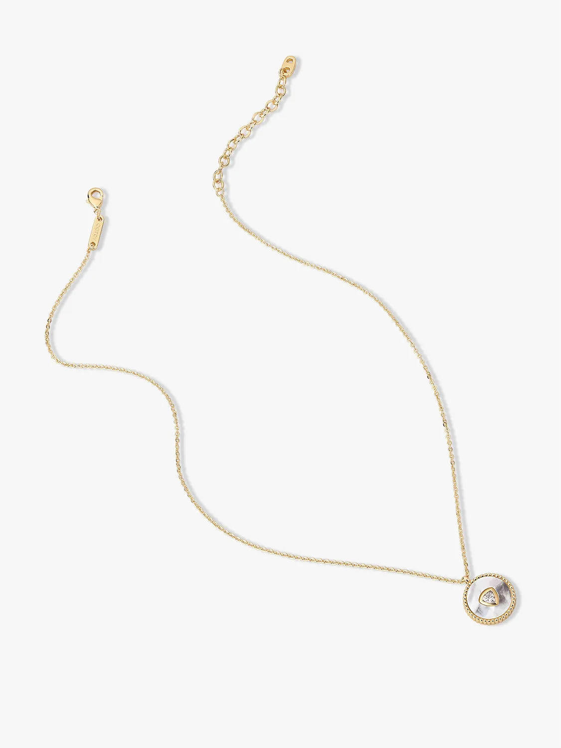 Classical Mother Of Pearl Pendant Necklace