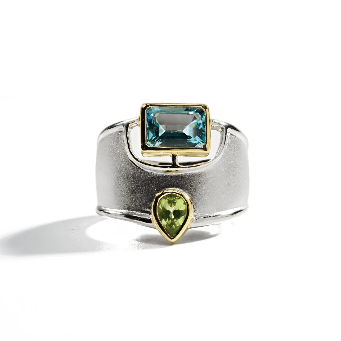 Deko Blue Topaz and Peridot Ring