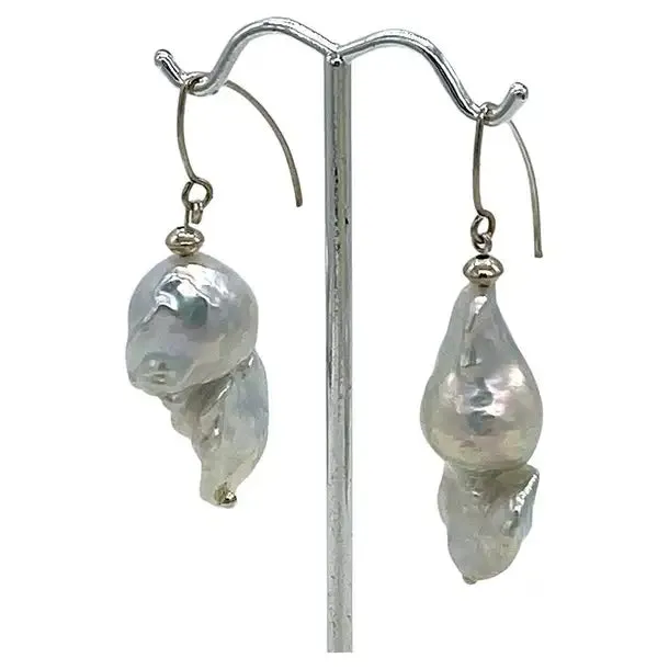 Fireball Pearl Dangling Earrings