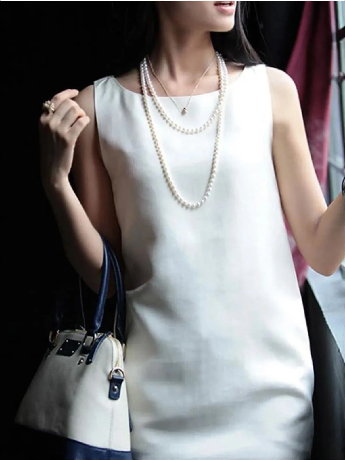 Girls Vintage Style Long Pearl Necklace