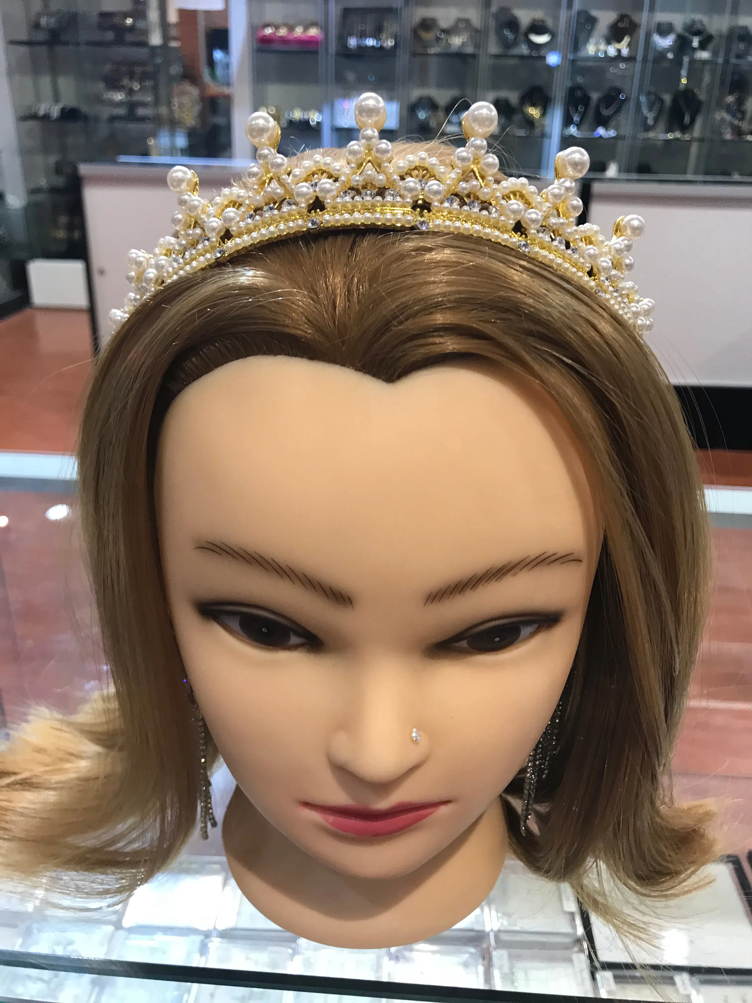 Gold pearl crown