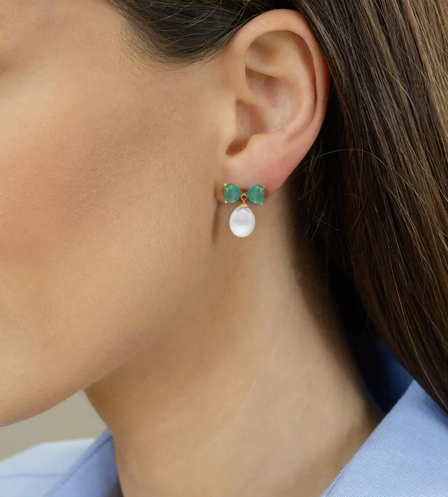 Green love bow earrings