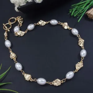 Interlinked Pearl Necklace