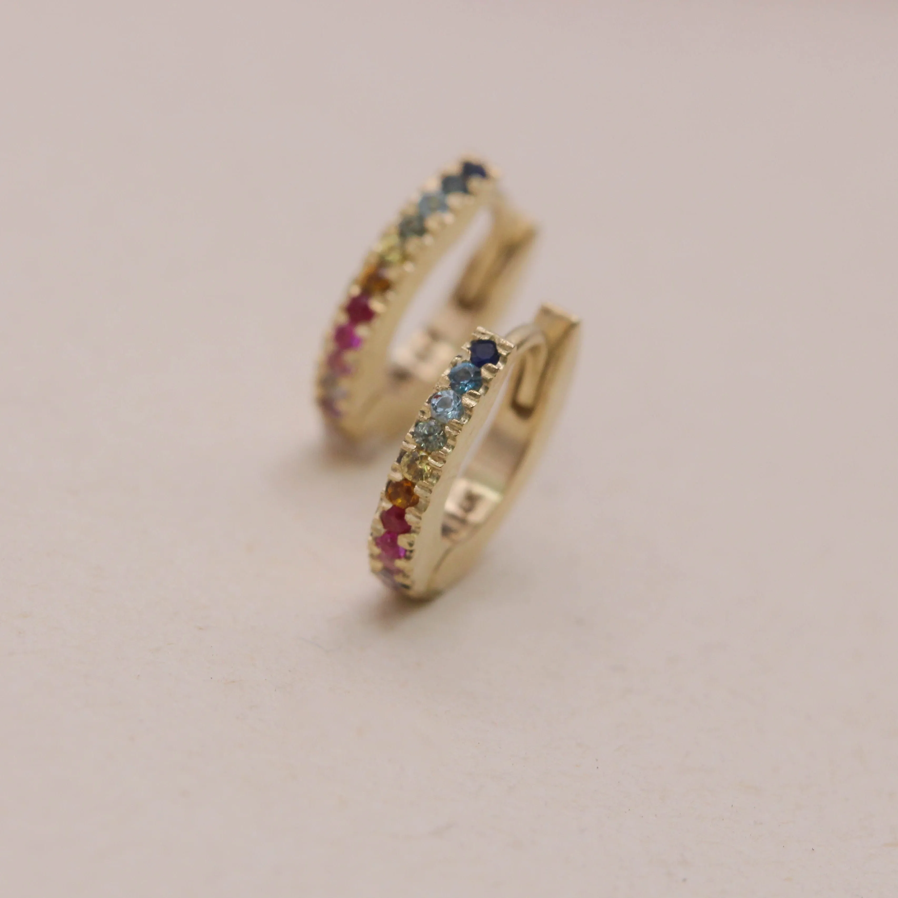 Khloé Medium Hoop Gold Earring rainbow