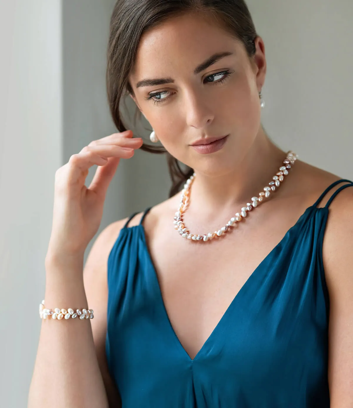 Leaf Multicolour Pearl Necklace