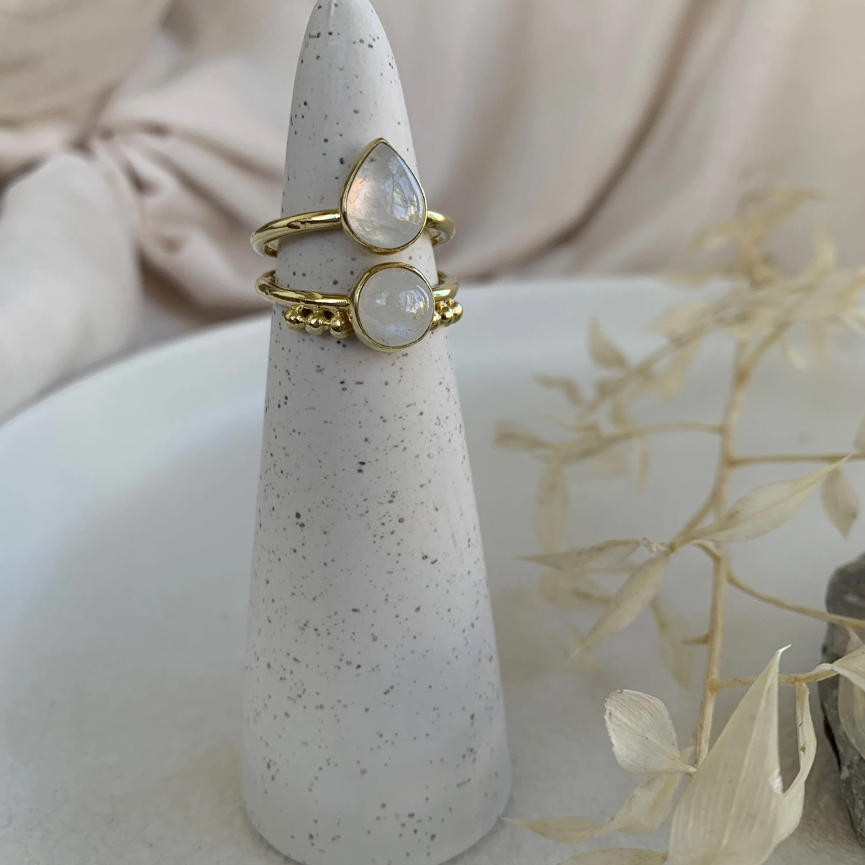 Lucia 14K Gold Rainbow Moonstone