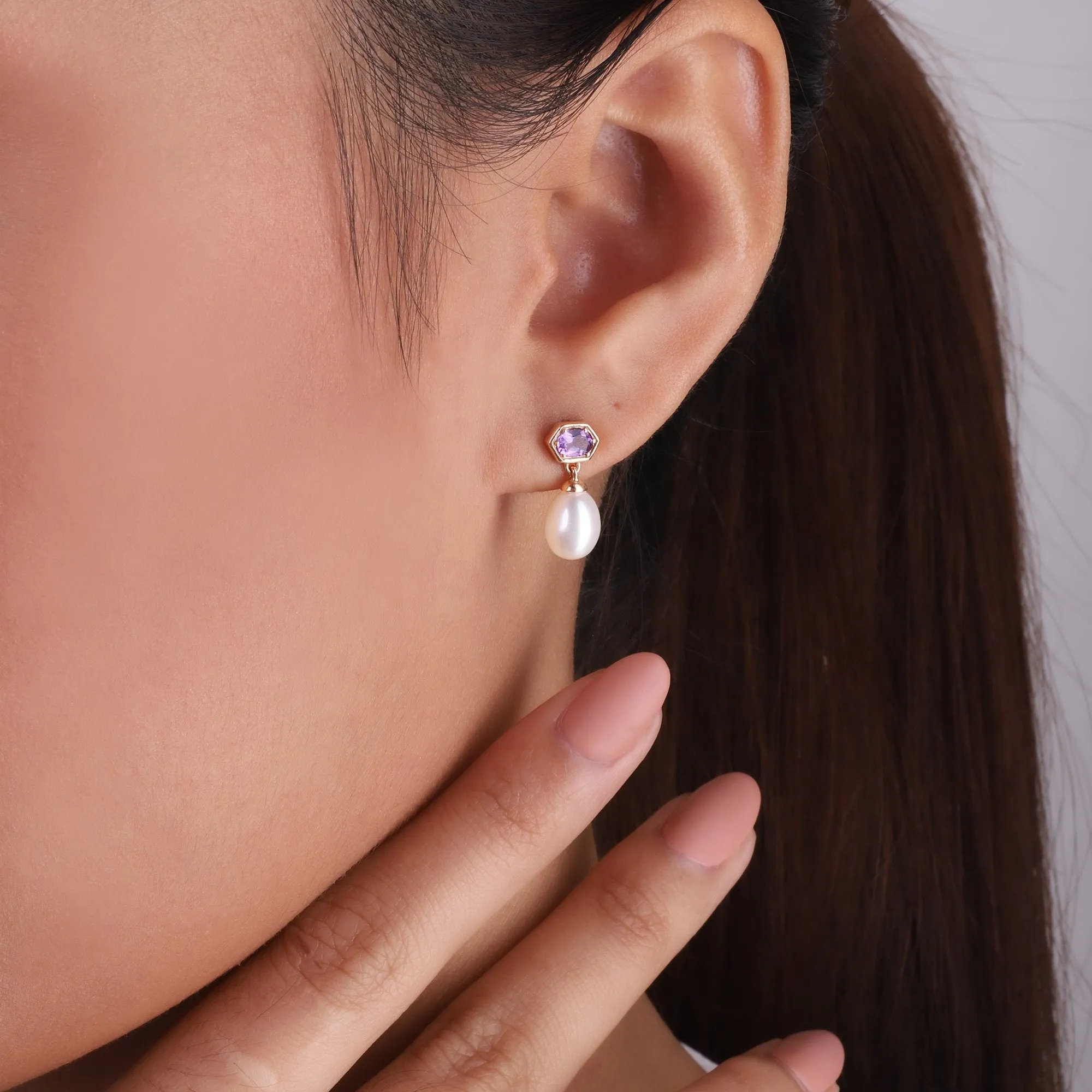 Moderne Perle & Tansanit Asymmetrische Tropfen Ohrringe in Rose Vergoldetem Sterling Silber