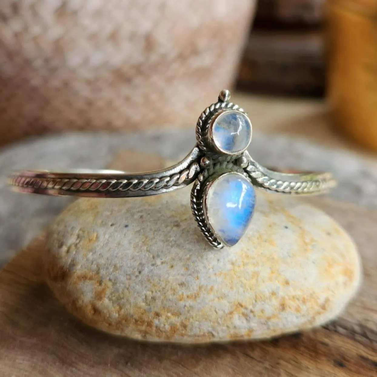 MOONLIGHT - MOONSTONE 925 SILVER CUFF