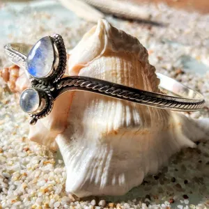 MOONLIGHT - MOONSTONE 925 SILVER CUFF