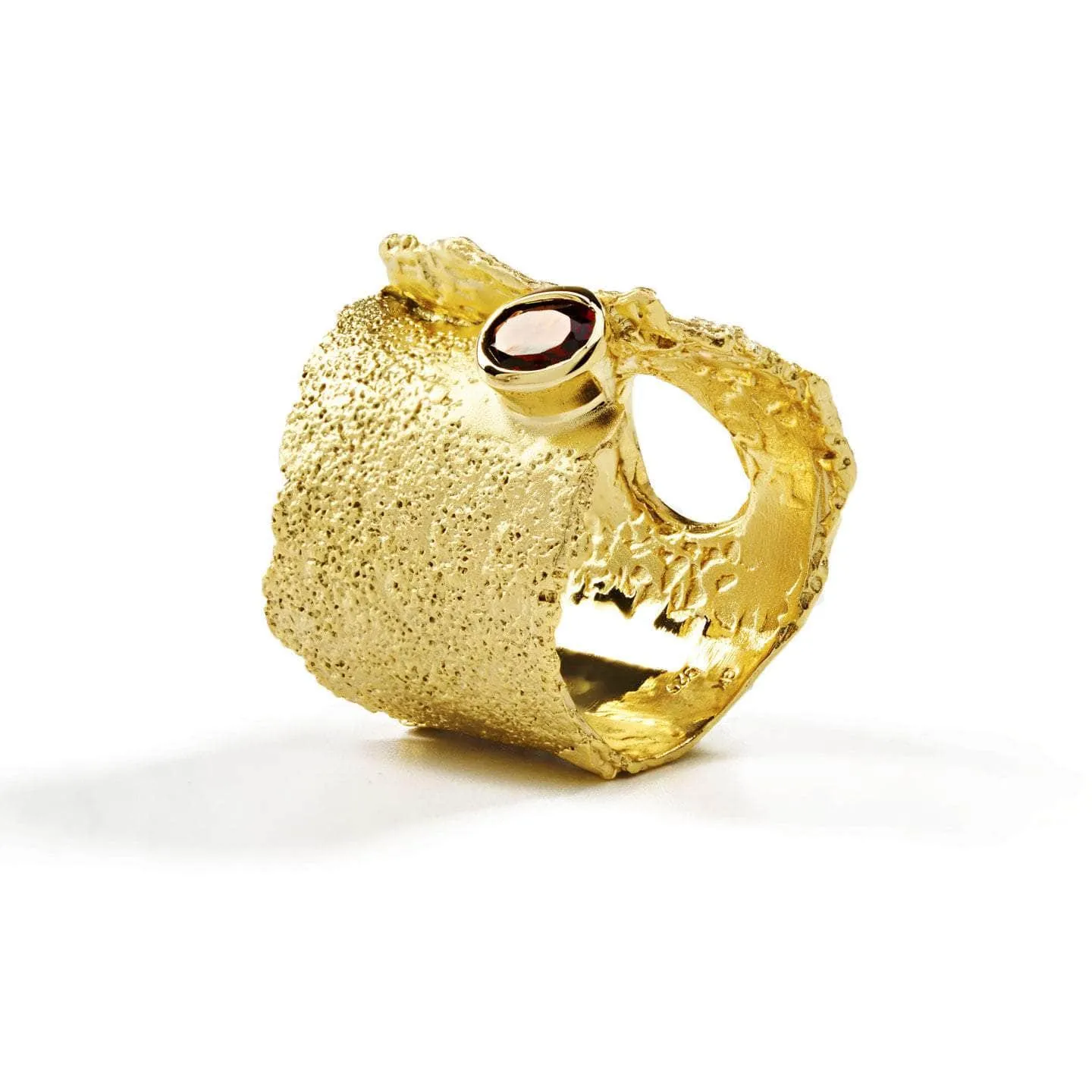Otthild Garnet Ring