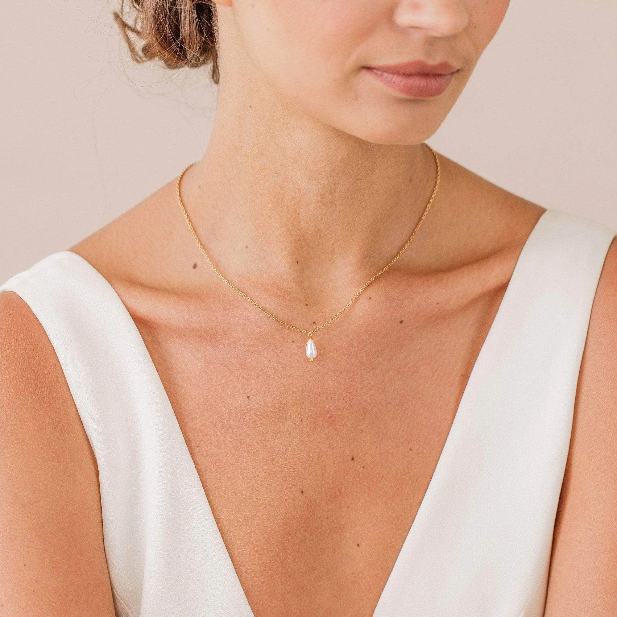 Pearl drop wedding necklace and earring set - 'Hermie'