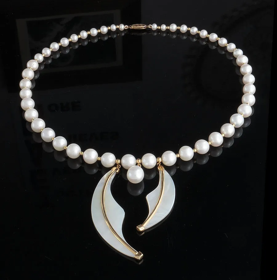Pearl Wave Necklace - Grade A Pearls in 18k solid gold