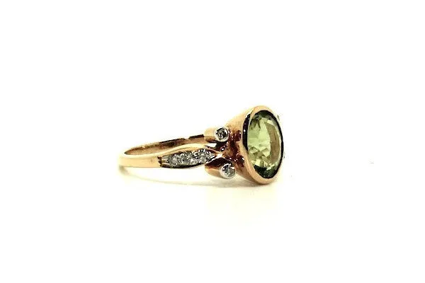 Peridot & Diamond Bezel Set Ring Ad No.0320