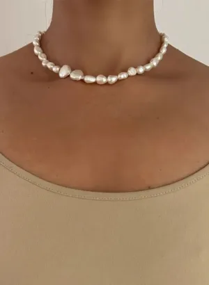 Titi Pearl Necklace