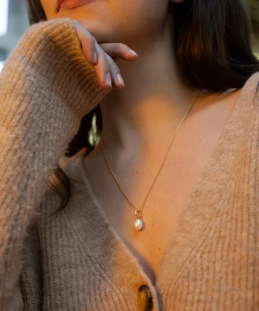 Unita Organic Pearl Pendant Gold