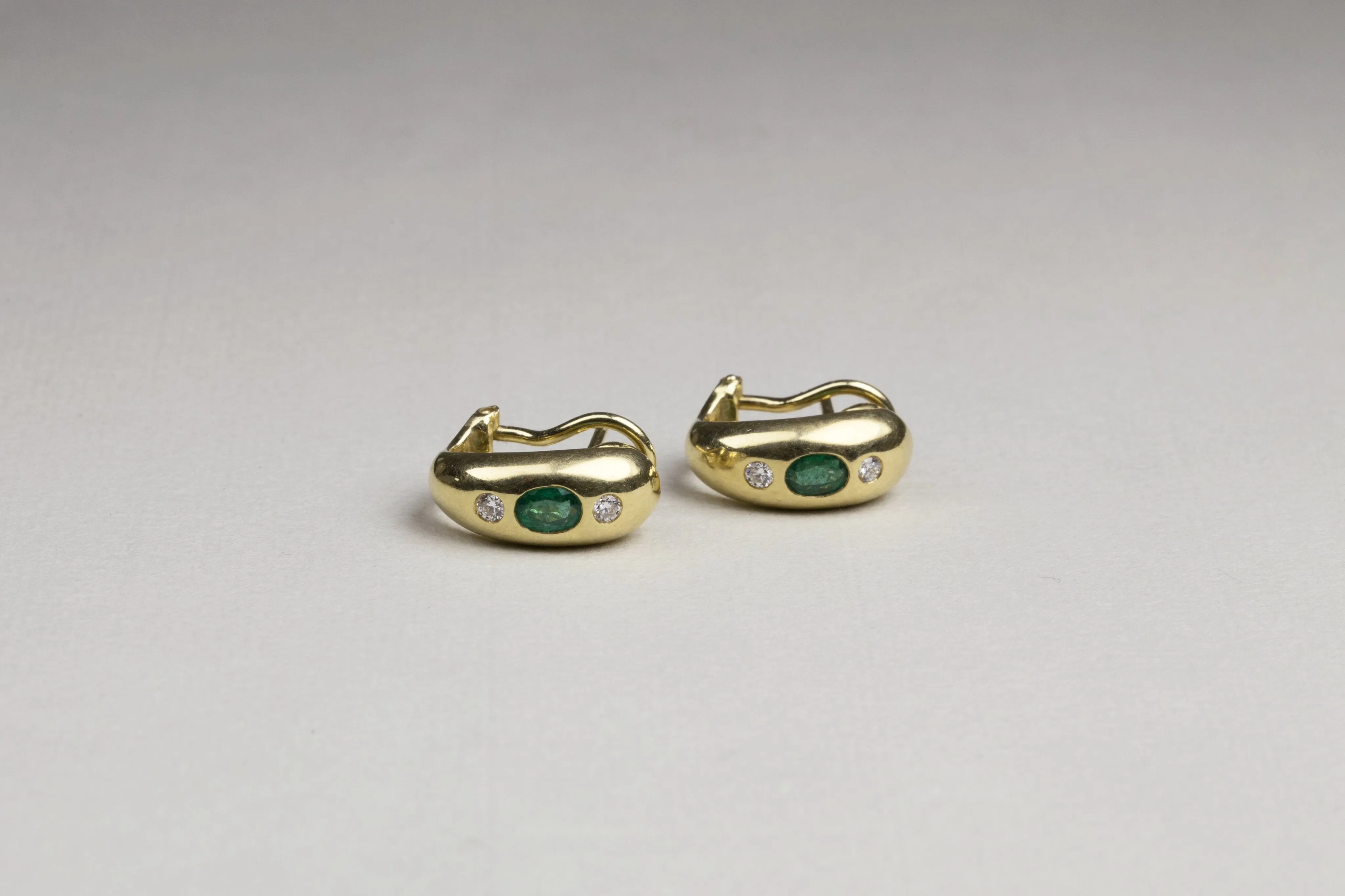 Vintage 18ct Gold Earrings with Emerald and Diamonds