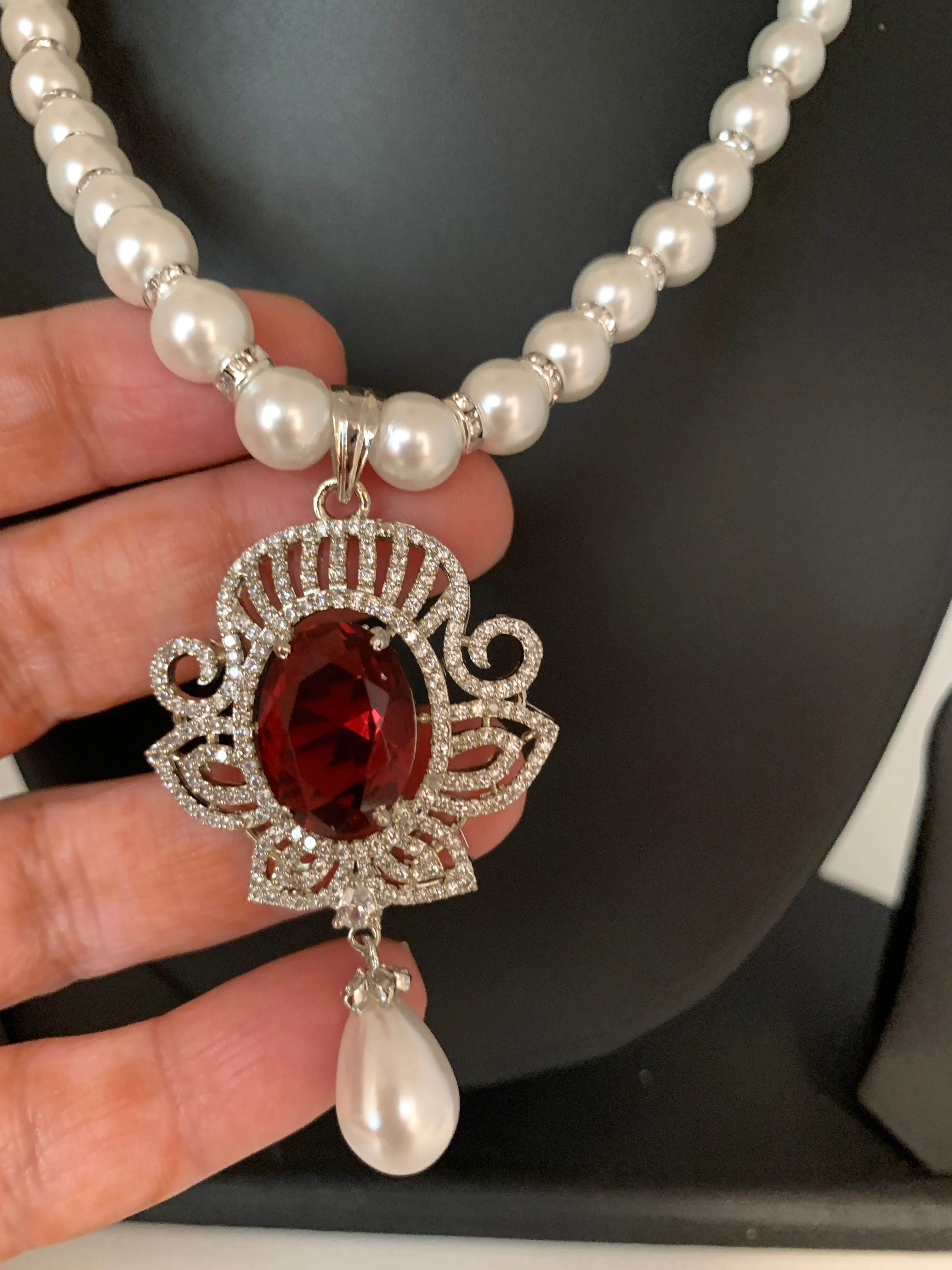 Wine Red Stone AD Pendent with Shell Pearl Necklace